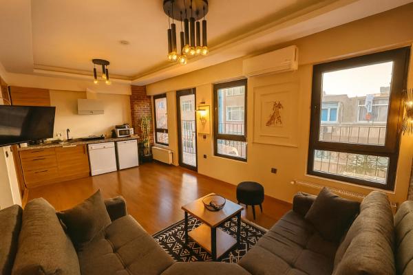 Guestport No 4 Luxury Suite, Galata Tower View, Balcony, 2 Bathrooms - Karaköy