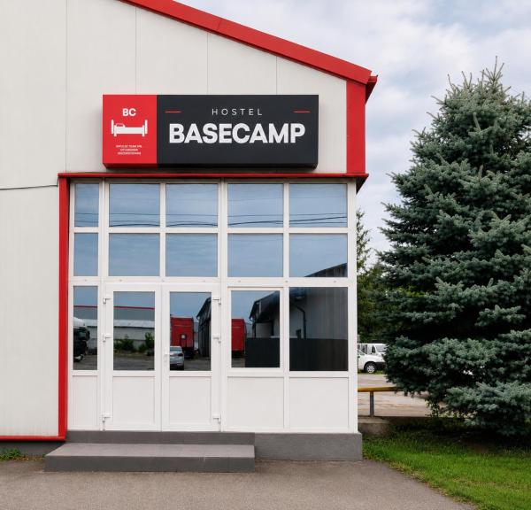 Hostel Basecamp Bacau - Rumanía