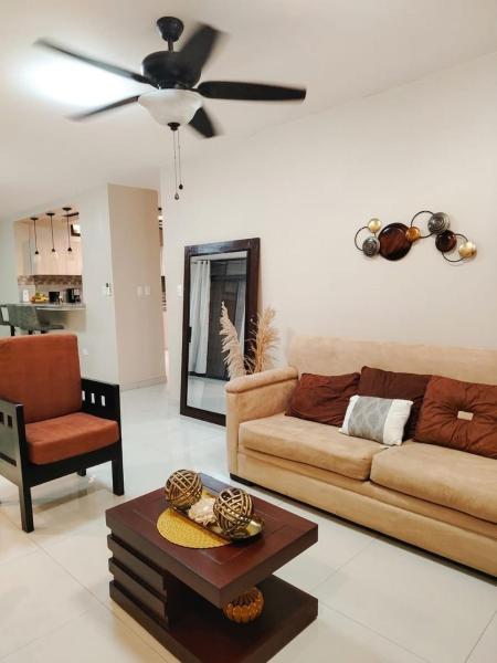 Dpto 2 Habitaciones, Parqueo Privado, Cerca Del Aeropuerto Y La Fae - Ecuador