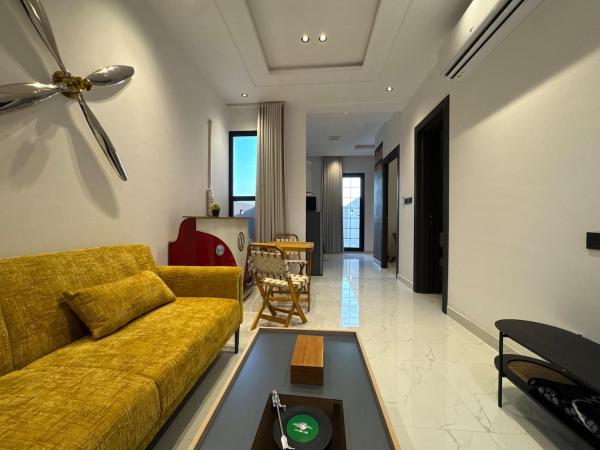 E7 - Bright 2bedroom Apartment With Patio - Riyad