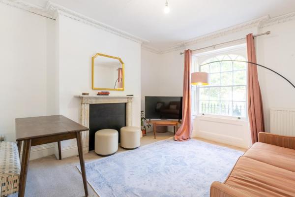 Foto 1: Charming & Central 2BD Flat - Islington