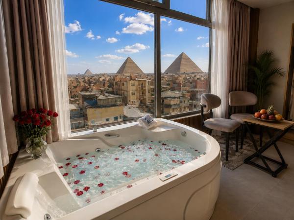 Na fotografii je vidět objekt Royal Pyramids View Inn nacházející se ve městě Káhira.