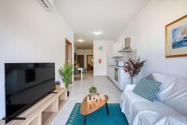 Gzira 2br Apartment City Balcony - La Valeta