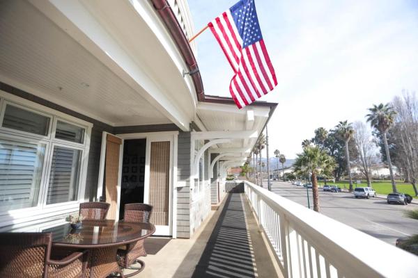 Playa Penthouse (Ocean Views) - Carpinteria, CA