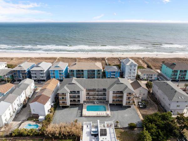 The Coastal Nest By Bryant Real Estate - Carolina Beach, NC