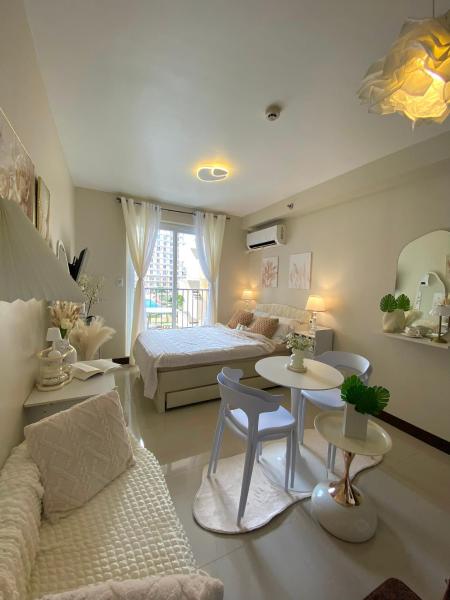 Yahay-living & Condotel - Philippines