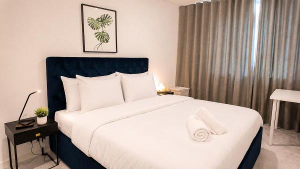 Peaceful Luxury Apartment Near Riverside - Romford