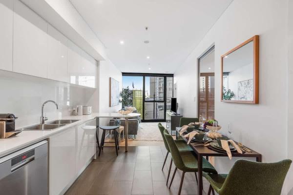 Central City With Pool, Gym And Secure Car Space - Newstead