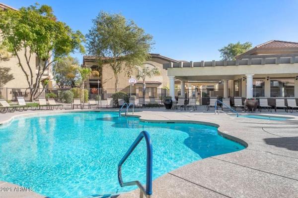 Southern #1083 Mesa - Apache Junction, AZ