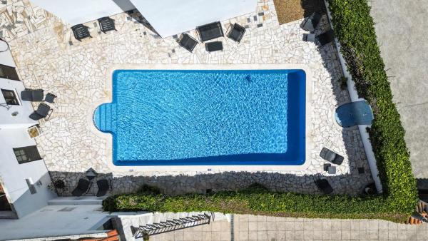 #391 Charming Villa Share Pool & Garden - Albufeira