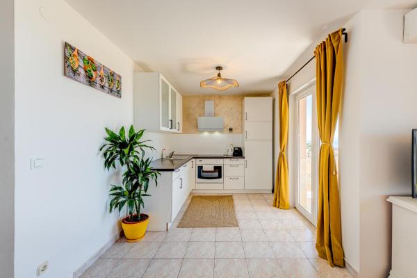 Apartments Lo Seaview Haven, Split