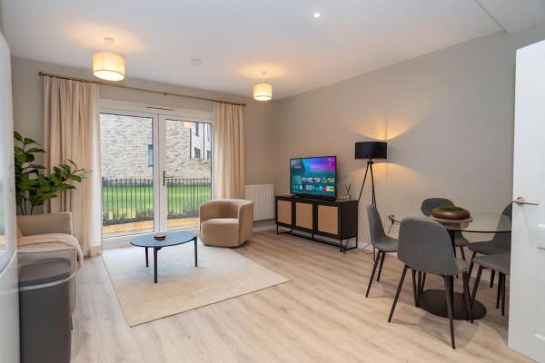 Belgrave Village, Patio, Parking & Gym Access - The Royal Town of Sutton Coldfield