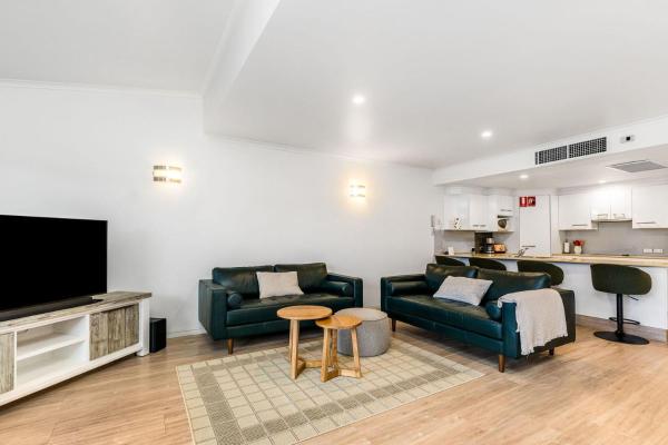 Solace 3 - 8 Lawson Street - Byron Bay