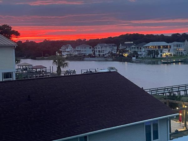 Salty Breezes - Oak Island, NC