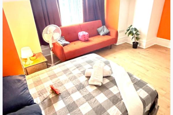 Ground Floor Studio - Willesden Green - Sleeps 4 - Barnet