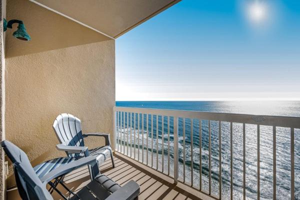 Tropical Waterfront Oasis With Furnished Balcony Pools & Beach Access - Panama City, FL