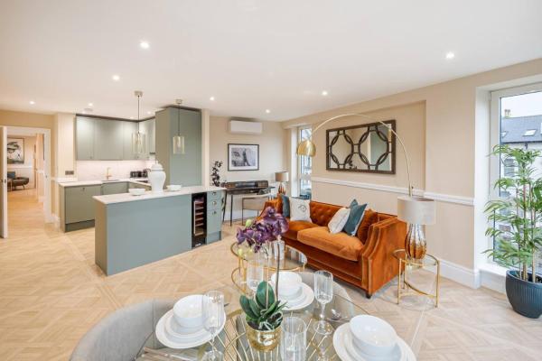 Beautiful 2bd 2bth Chiswick Apartment With Ac And Private Balcony - London