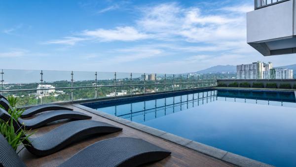 Harris Hotel & Conventions Ciumbuleuit Bandung - West Java