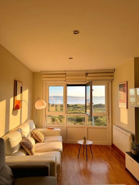 Apartamento Sandy - Wifi, Ascensor, Vistas Al Mar,amplio Y Acogedor - Laxe