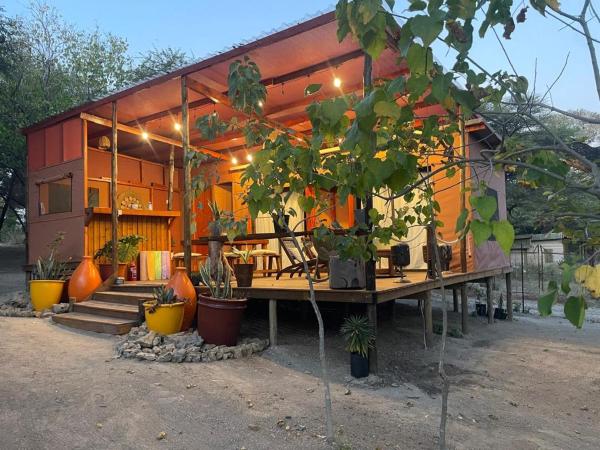 Terracotta River Hideaway - Botswana
