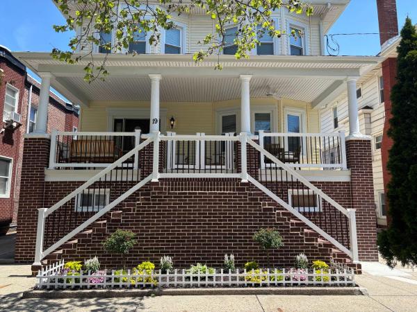 Grand Richmond Beach Retreat - Atlantic City, NJ