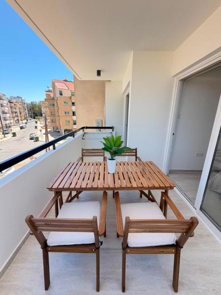 Almyra Beach 22, Premium Apartments - Larnaca
