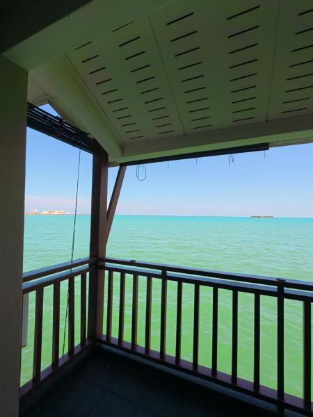 Seaview Water Chalet Lxpd - Malaysia