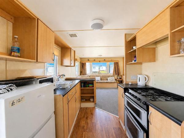 Cosy Caravan At Broadland Sands Holiday Park, Suffolk Ref 20159bs - Great Yarmouth