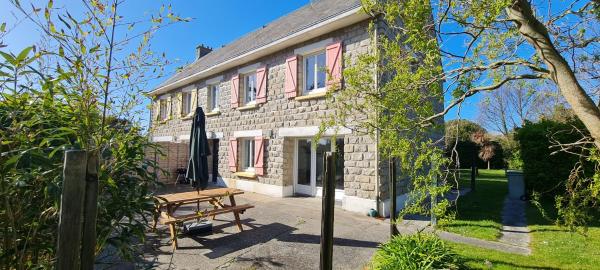 Villa Doris Vacances à 3 Min à Pied De La Plage De Pors Carn Pour 6 Personnes Authentique Bien éQuipée Jardin & Bbq Parking Privatif - Loctudy