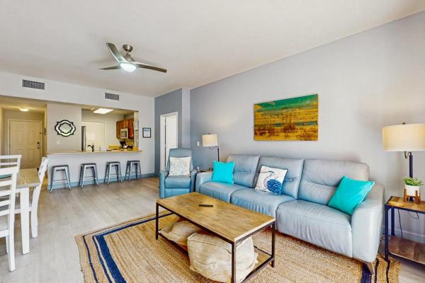 Waterfront Home Close To Beach With Shared Pool Hot Tub Free Wifi & Central Ac - Mexico Beach, FL