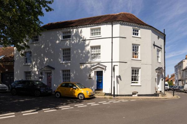 Herricks By The Butler Collection - Littlehampton