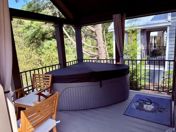 Elk River Tiny Luxury Living With River Views - Bryson City, NC
