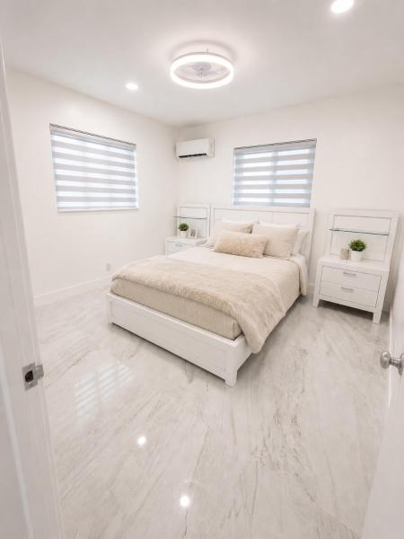 Comfortable Home For 3 Free Parking & Laundry - Hollywood, FL