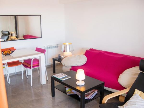 På billedet ses objektet Charming Apartment in Palamós with Sea View and Terrace - 65 sqm beliggende i byen Palamós.