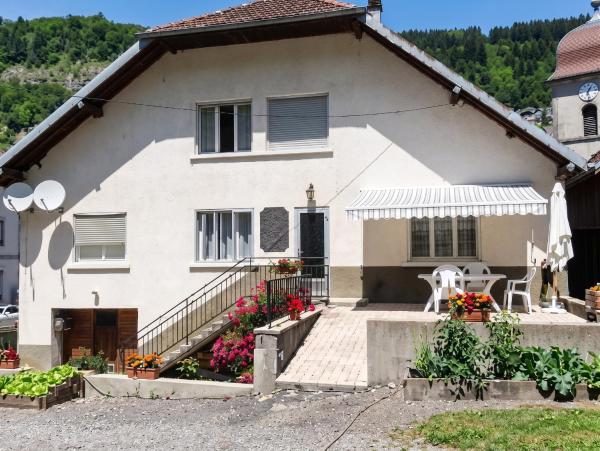 Appartement Accueillant à Rosureux 70 M² Avec Jardin Partagé - La Chaux-de-Fonds