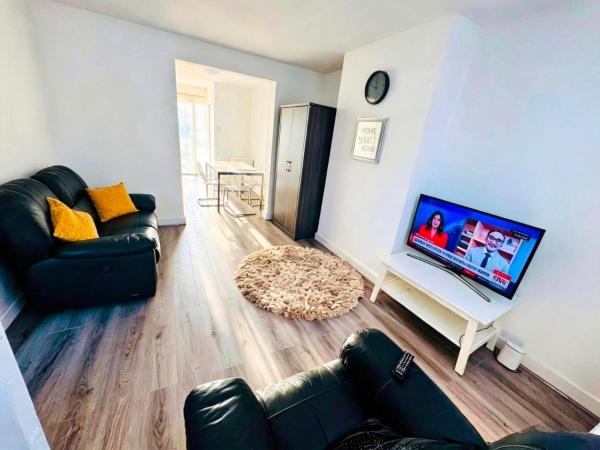 Romford 4-bed Home Sleeps 7 With Garden & Parking - ラムフォード