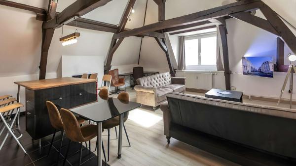 På billedet ses objektet Loft à Arras - 3 ch - 7 personnes - hypercentre - 3 étages beliggende i byen Arras.