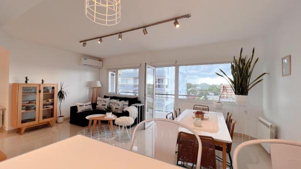 Depto Angel - Vista Al Mar Punta Mogotes Para 4 Personas Con Cochera - Hola Sur - Mar del Plata
