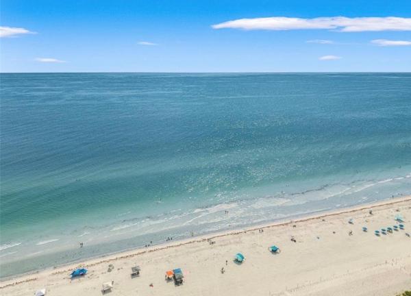 Steps To Beach-heated Pool-dock & Putting Green - Redington Beach, FL