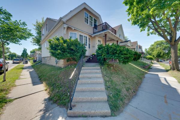 Fenced Yard! Spacious Home, 4 Mi To Dtwn Milwaukee - Milwaukee, WI