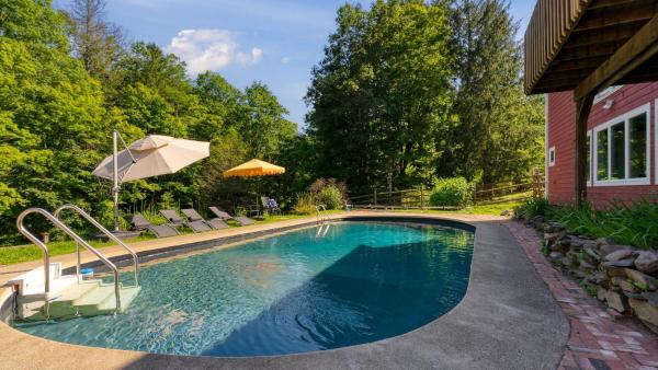 Longview Pond Lodge By Avantstay - Rhinebeck, NY