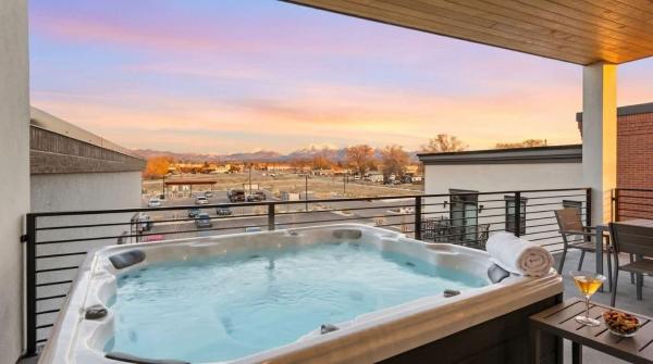 Top-floor Condo With Hot Tub & Mountain Views - Salida, CO