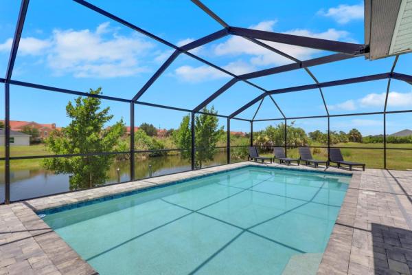 New With Pool & Pier! Perfect For Two Families! - Cape Coral, FL