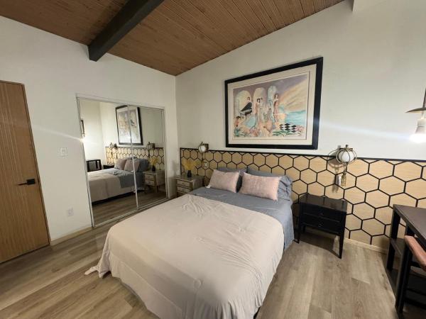 Stagg Street Reseda Pool Rooms - 洛杉磯, CA