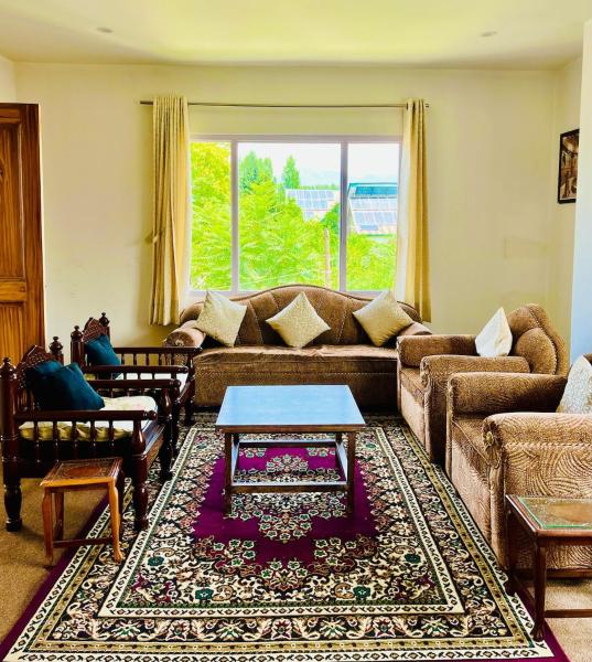 Luxe 3bhk 3 Pvt Balcony Wifi Rajbaghstays - Srinagar