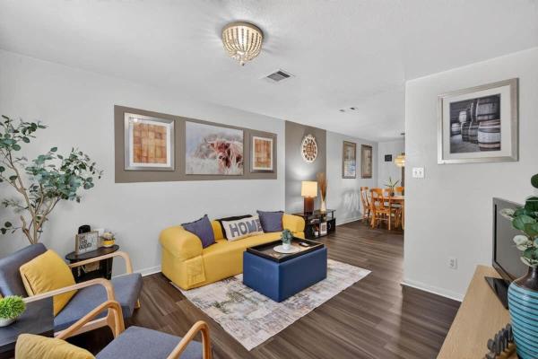 Casa Oasis Golden Comfort Near Fort Cavazos - Killeen, TX