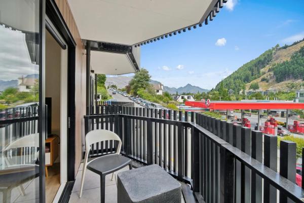Central Mountain Apartment! Short Walk To The Cbd - Queenstown