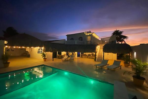 Beach Walk Residences - 아루바