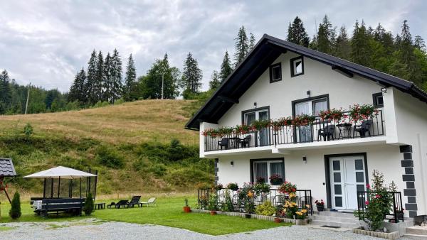 Cabana De Sub Deal Arieșeni - Arieșeni