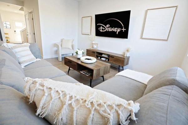Boho Retreat With King Beds|a/c|disney+|near Wem - Edmonton
